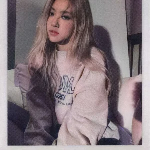 ROSE-1st-Single-Album-R-SCANS-documents-13.jpg