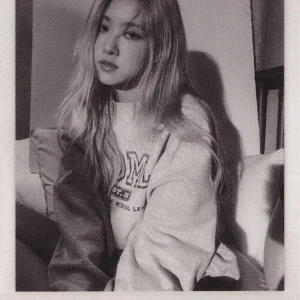 ROSE-1st-Single-Album-R-SCANS-documents-15.jpg