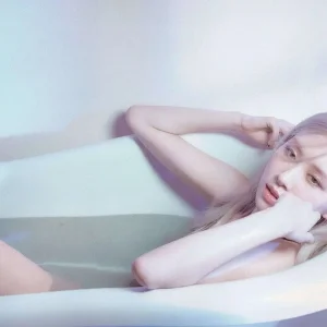 ROSE-1st-Single-Album-R-SCANS-documents-24(1).jpg