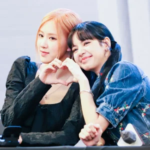 220925-BLACKPINK-Lisa-Rose-Fansign-Event-documents-1(2).jpeg