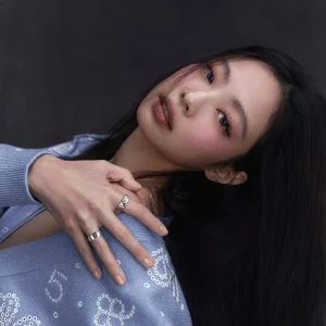 BLACKPINK-Jennie-for-Vogue-Taiwan-March-2023-Issue-x-Chanel-documents-7.jpeg