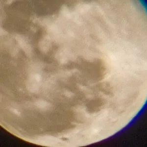 Moon in full zoom