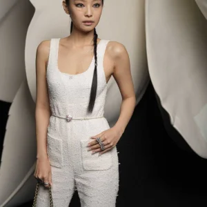 230307-JENNIE-CHANEL-Women-s-F-W-2023-24-Fashion-Show-at-Paris-Fashion-Week-documents-1(2).jpeg