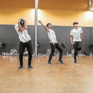 "Blurred Lines" by Robin Thicke  :: Quick Crew (Dance Choreography) :: URBAN DANCE CAMP - YouTube