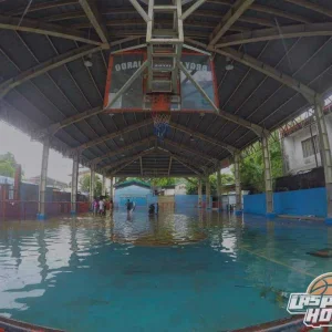 Court namin may Pool na